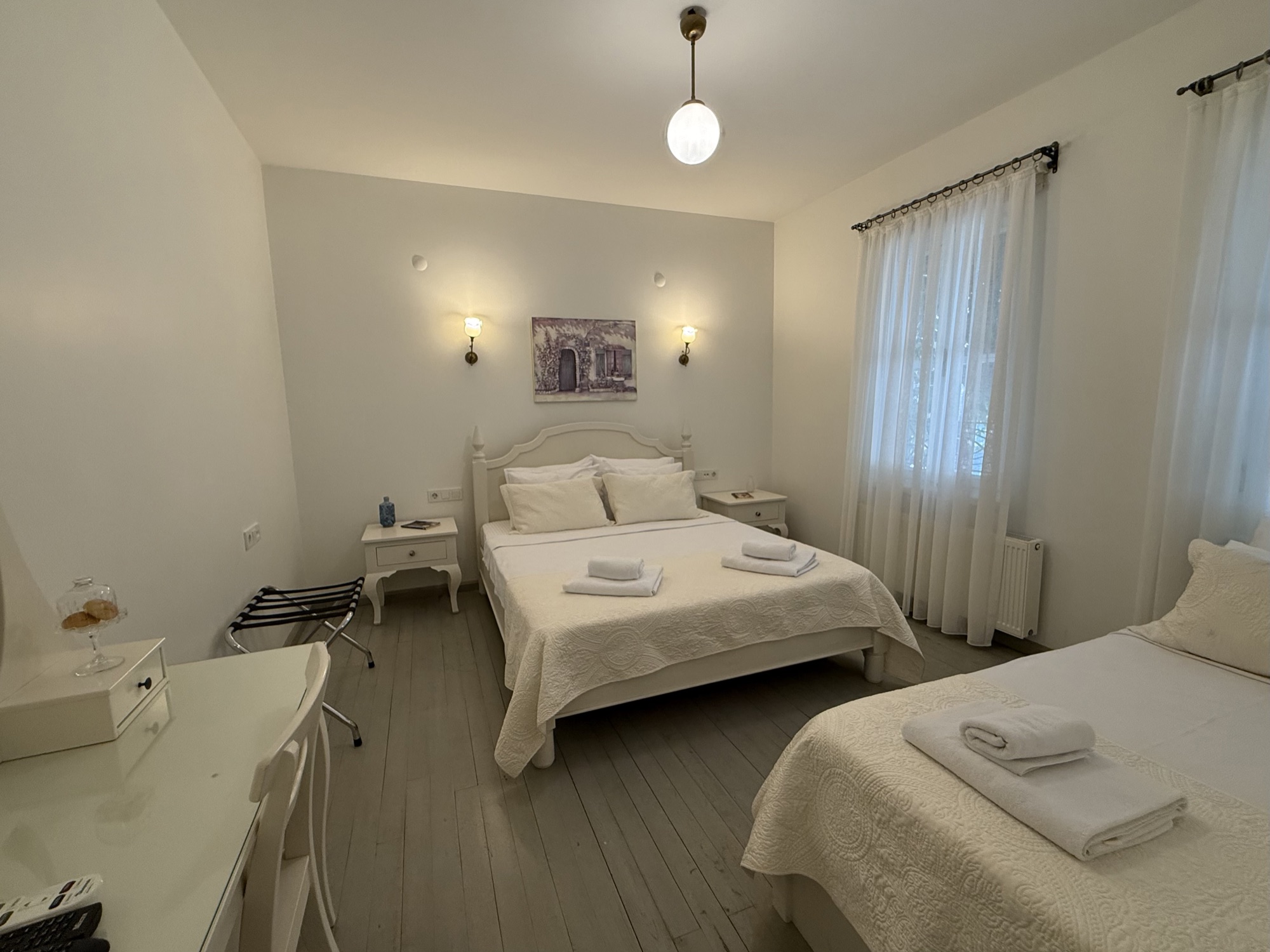 Ortanca Standart Üç Kişilik Oda görsel 2